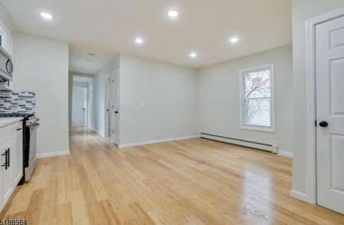 129 Brookside Ave, Irvington NJ  07111-3355 exterior