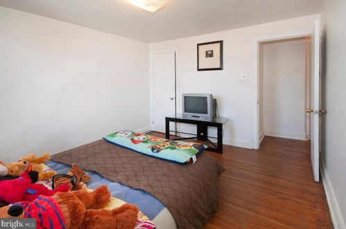 476 Randolph St, Camden NJ 08105-2721 exterior