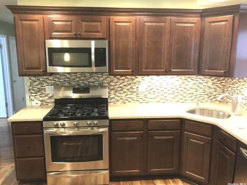 262 Munro Blvd, Valley Stream NY  11581-3444 exterior