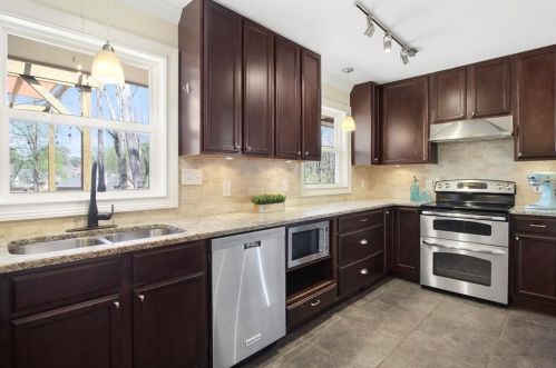 2852 Caraway Dr, Tucker GA 30084-2337 exterior