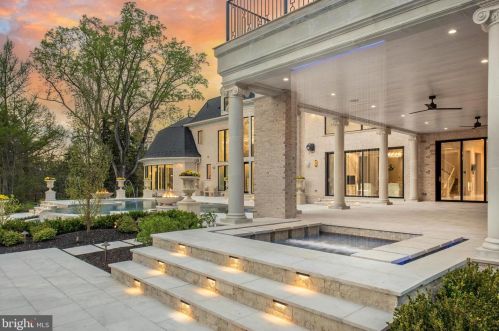 6431 Georgetown Pike, Mc Lean VA 22101-2212 exterior