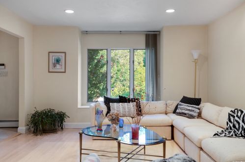 15 Long Acre Ln, Huntington Station NY 11746-7926 exterior