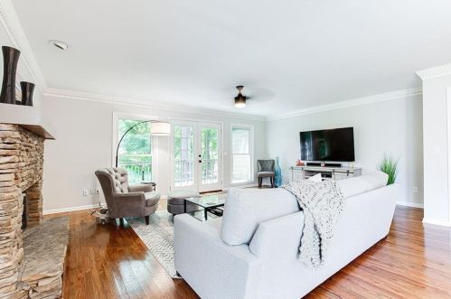 8895 Carroll Mnr Dr, Atlanta GA 30350-2013 exterior