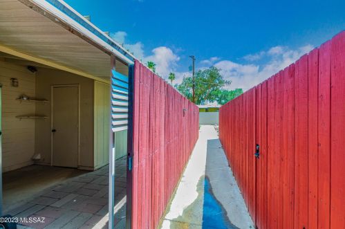 414 Silverbell Rd, Tucson AZ 85745-9385 exterior