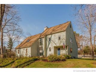 26 Indian Hill Rd, Farmington, CT 06032-2816