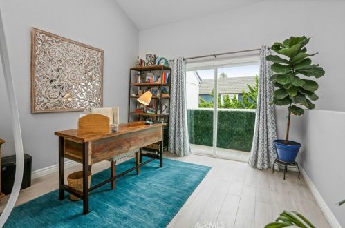 5524 Driftwood St, Oxnard CA  93035-1039 exterior