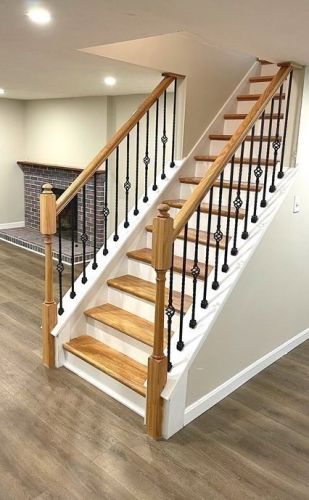 9 Dixfield Rd, Worcester MA  01606-1085 exterior