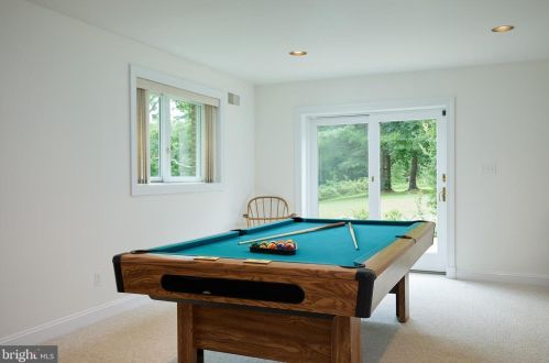 13508 Maidstone Ln, Rockville MD 20854-1030 exterior