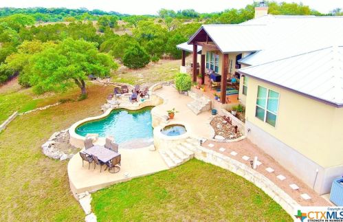 831 Mystic Breeze, Spring Branch TX 78070-5076 exterior