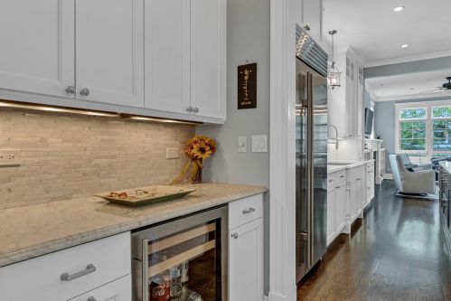 3800 Paulina St, Chicago IL 60609-2057 exterior