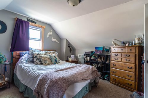 6613 Dodge Pl, Milwaukee WI  53220-1329 exterior