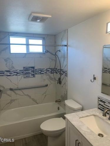 2508 Colonia Ave, Oxnard CA 93036-1230 exterior