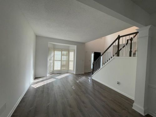 10895 Glenbarr Dr, Duluth GA 30097-7876 exterior