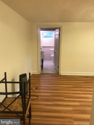 702 22nd St, Arlington, VA 22202-2749