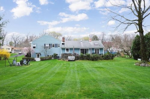 80 Fuller Rd, Briarcliff NY 10510-1328 exterior