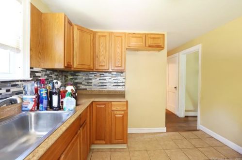 249 Woodland St, Manchester CT  06042-2962 exterior