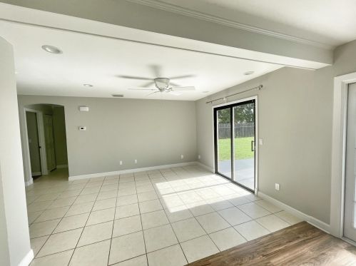 1169 Hibiscus St, Fort Pierce FL  34983-2818 exterior