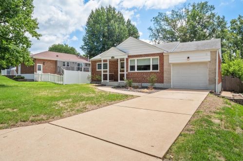 9562 Ldg Pole Ln, Saint Louis MO 63126-2160 exterior