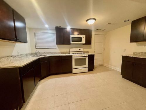 2525 Arthur Ave, Chicago, IL 60645-5347