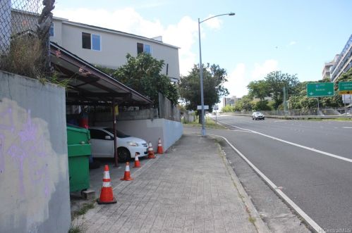 1402 Lusitana St, Honolulu HI 96813-1625 exterior