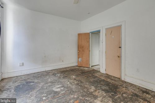 2326 17 St, Philadelphia PA 19132-4405 exterior