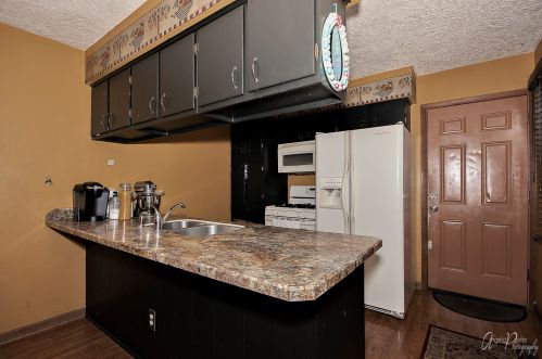 3105 Hilltop Dr, Bull Valley IL 60097-9303 exterior