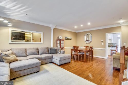 337 Fayette St, Alexandria VA 22314-2201 exterior