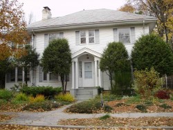 79 Elmore St, Newton, MA 02459-1137