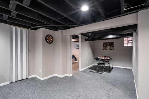 2524 Becher St, Milwaukee WI  53215-2521 exterior