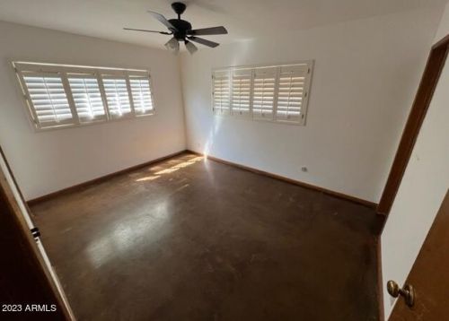 3850 50th Pl, Phoenix AZ  85018-6113 exterior