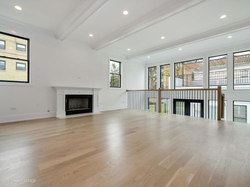 1943 Honore St, Chicago IL  60622-1044 exterior