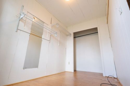 21 Woodward St, Worcester MA 01610-2937 exterior