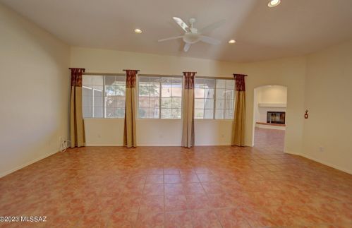 10190 Fox Hunt Ln, Tucson, AZ 85737-6930