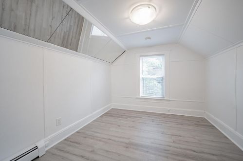 111 Hauxhurst Ave, Union City NJ 07086-6836 exterior