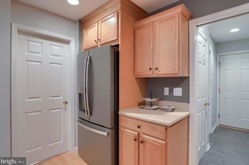 34 Red Leaf Ln, Lancaster PA 17602-7000 exterior