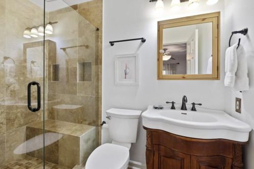 10 Holly Downs Ct, Atlanta GA 30318-5358 exterior