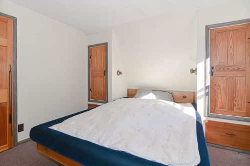 210 Greenhouse Rd, Coventry RI 02827-2101 exterior