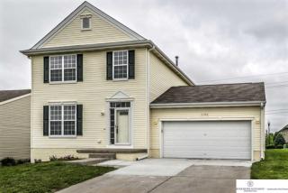 1104 Port Royal Dr, Omaha, NE 68046-8002