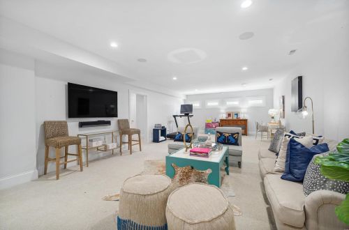 11428 Clayton Rd, Saint Louis MO 63131-2502 exterior