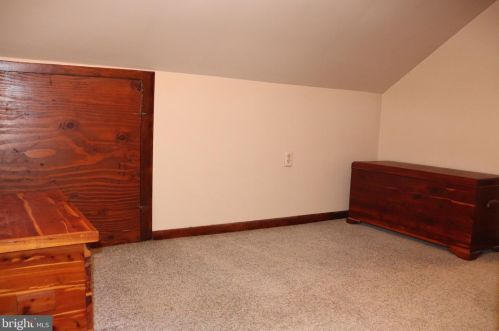 727 Chestnut St, Limerick PA 19468-2117 exterior