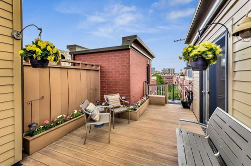 1032 Crosby St, Chicago IL  60610-2404 exterior