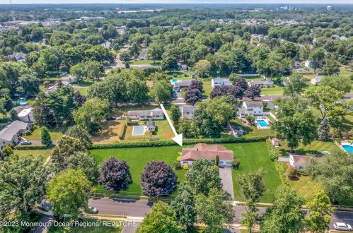 71 Harding Rd, East Freehold NJ 07728-5446 exterior