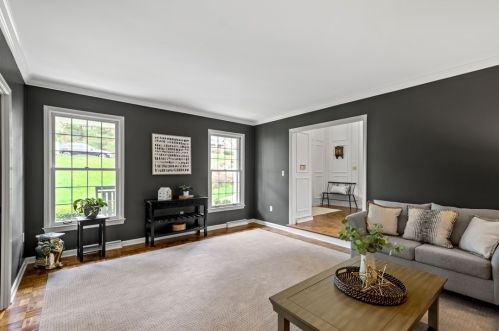 1521 Candlewood Dr, Pittsburgh PA  15241-2909 exterior