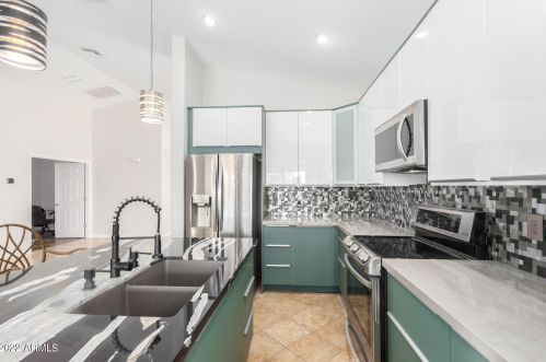 42226 46 Ln, Phoenix AZ 85086-1418 exterior