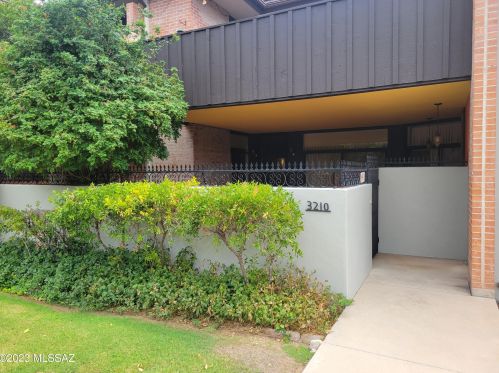 3210 3rd St, Tucson, AZ 85716-4232