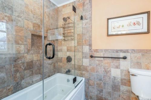 345 Svahn Dr, Valley Cottage NY 10989-1608 exterior