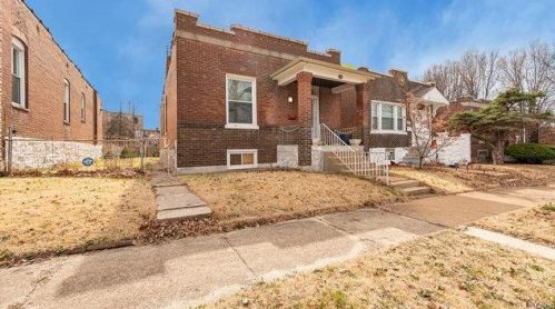 3942 Winnebago St, Saint Louis, MO 63116-3637