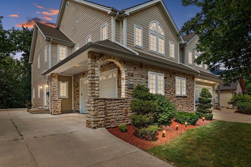 4028 Howard Ave, Milwaukee WI  53221-1045 exterior