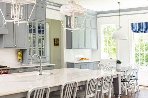 2504 Birchwood Dr, Atlanta GA 30305-3820 exterior