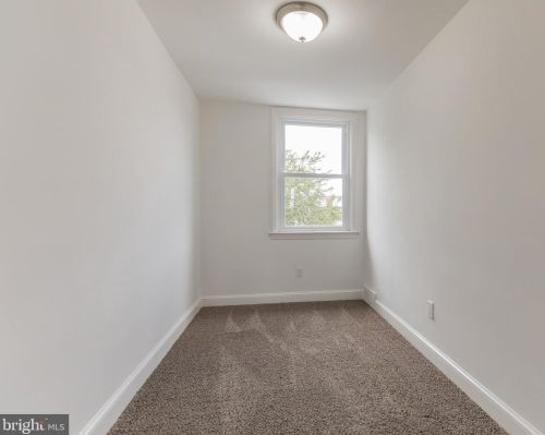 1043 Tremont Dr, Manor PA 19036-1520 exterior